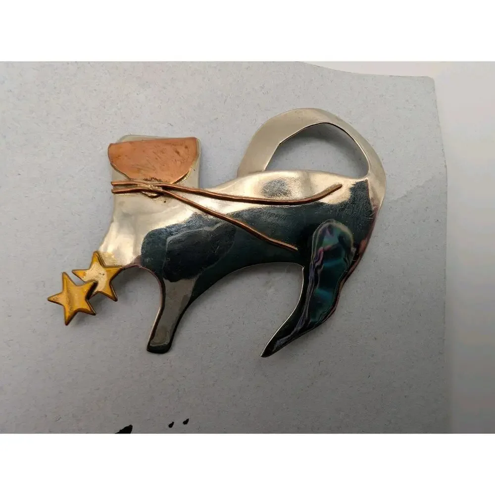 Signed Zoë Artisan Mixed Metal Celestial Cat Brooch with Stars